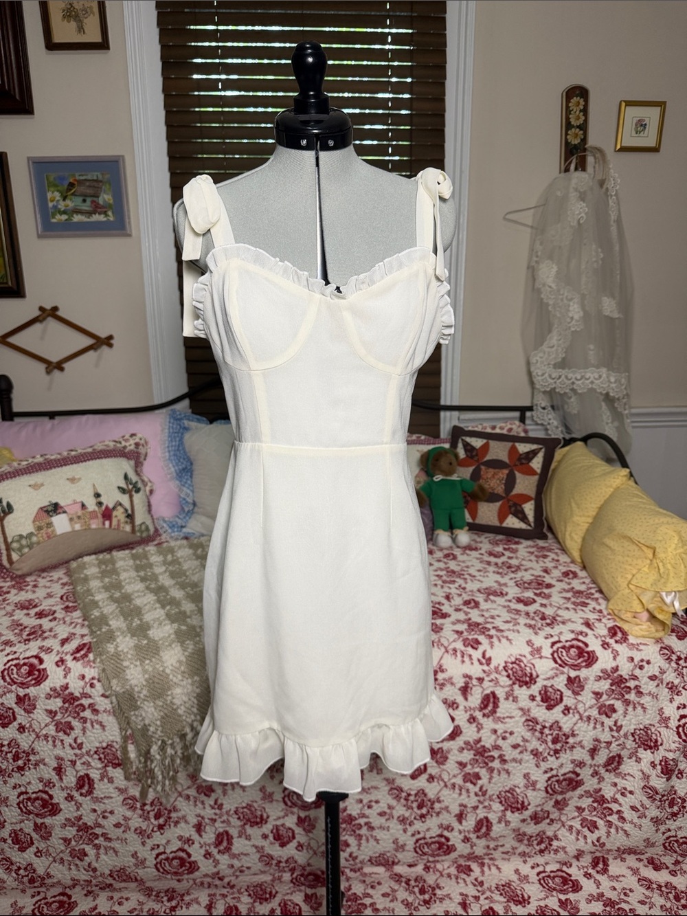Forever 21 White Ruffle Tie-Shoulder Mini Dress Sz Large
